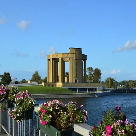 In Near The Διαμέρισμα