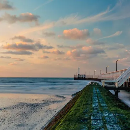 Embassy 288 With A Location * Nieuwpoort