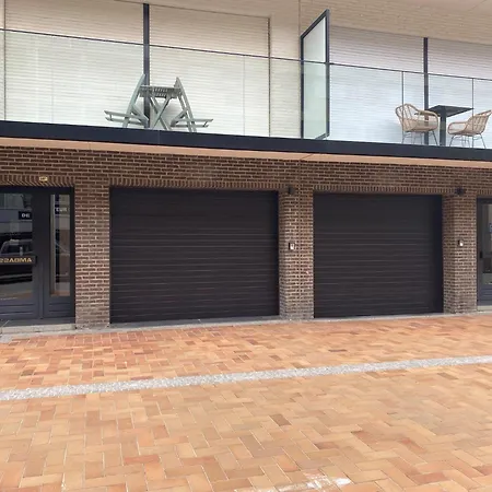 In Near The Διαμέρισμα